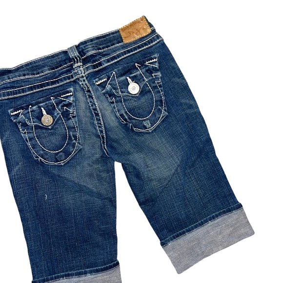 True Religion Distressed Dark Wash Flap Pockets Cuffed Bermuda Shorts Womens 27 - Picture 6 of 7